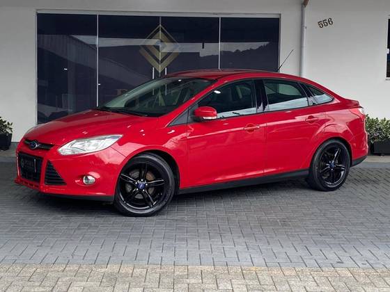 FORD FOCUS 2.0 SE SEDAN 16V FLEX 4P AUTOMÁTICO FORD FOCUS 2.0 SE SEDAN 16V FLEX 4P AUTOMÁTICO